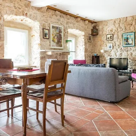 House With Wifi - 23839